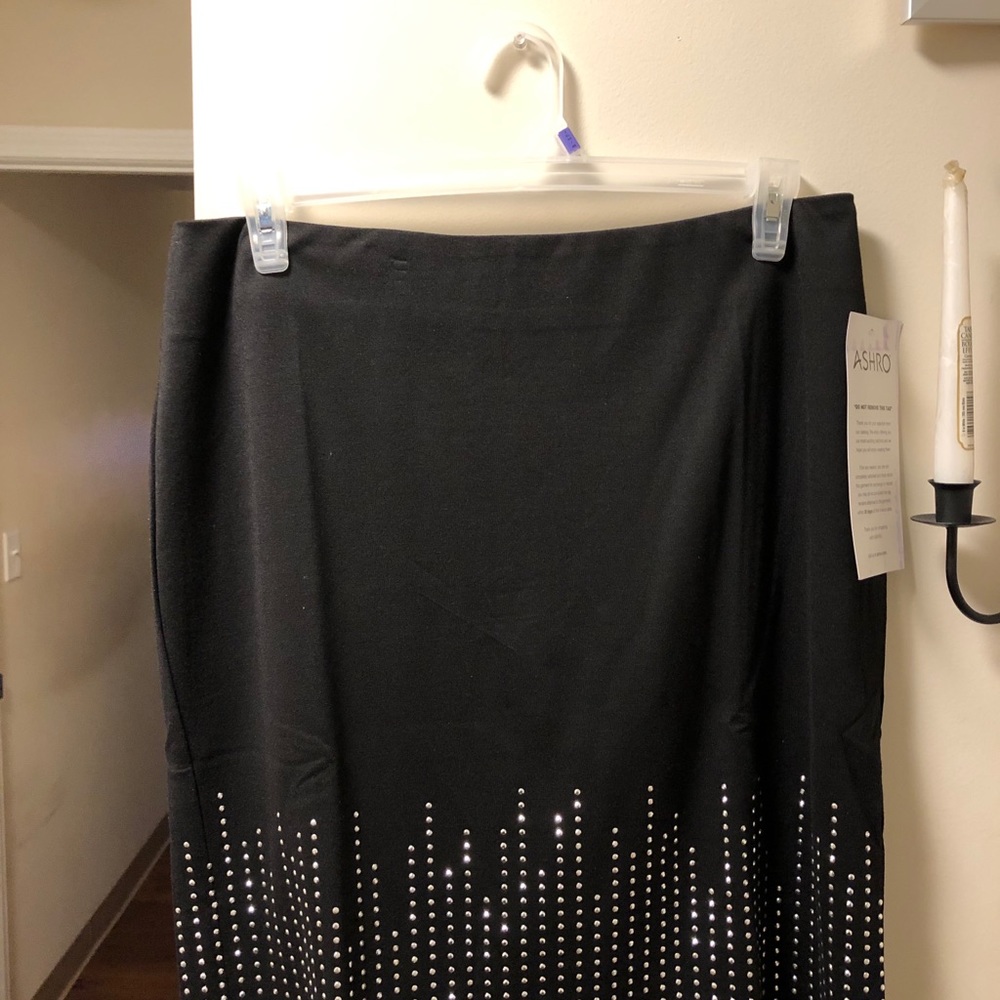 Black Silver Shimmering skirt - Picture 2 of 7